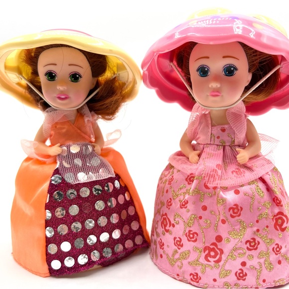Cupcake Surprise Dolls Girls Haschel Toys Lot of 2 Cupcake Hat Sprinkles Swirls - Picture 12 of 13